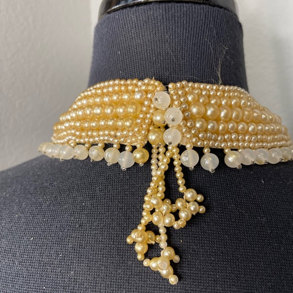 Vintage Pearl Collar Necklace - Picture 5 of 6